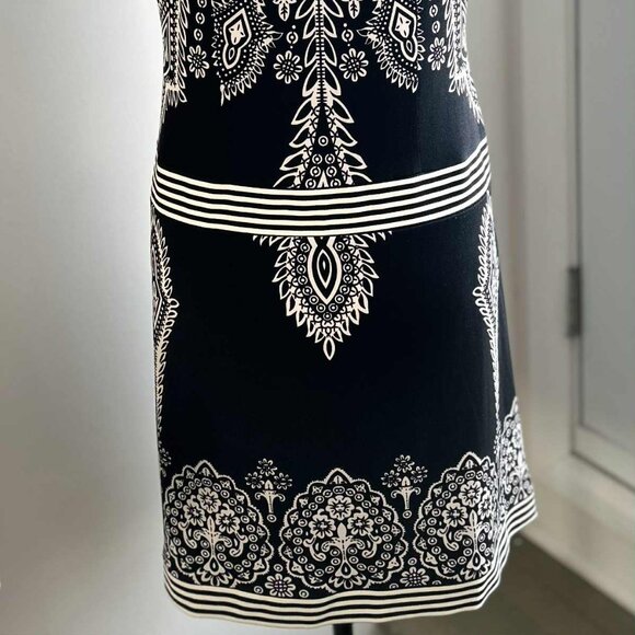 Joseph Ribkoff Black & White Medallion Print Graphic Stretch Jersey Dress – US S - Picture 7 of 14